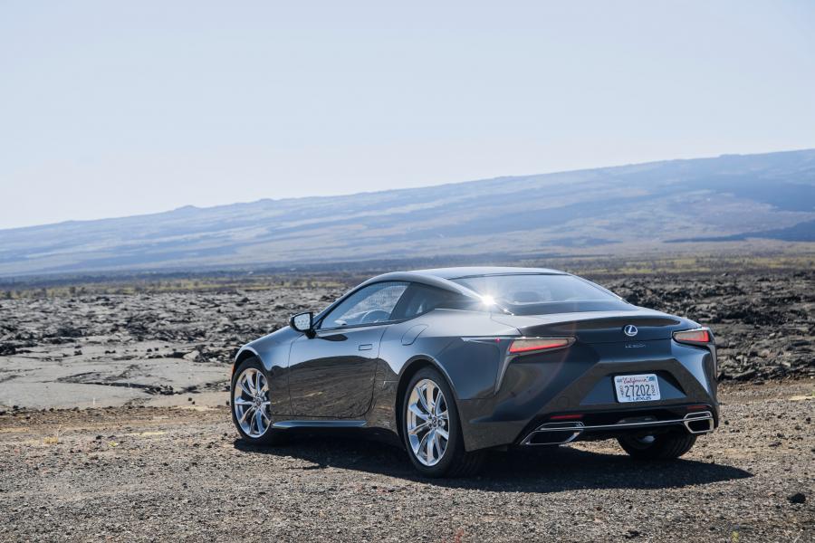  Lexus LC500h 2017 года  (NA) (фото 15 из 40)
